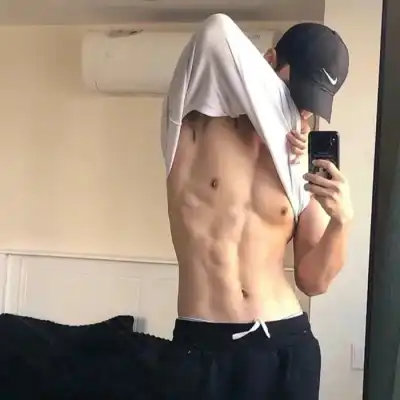 张逸飞